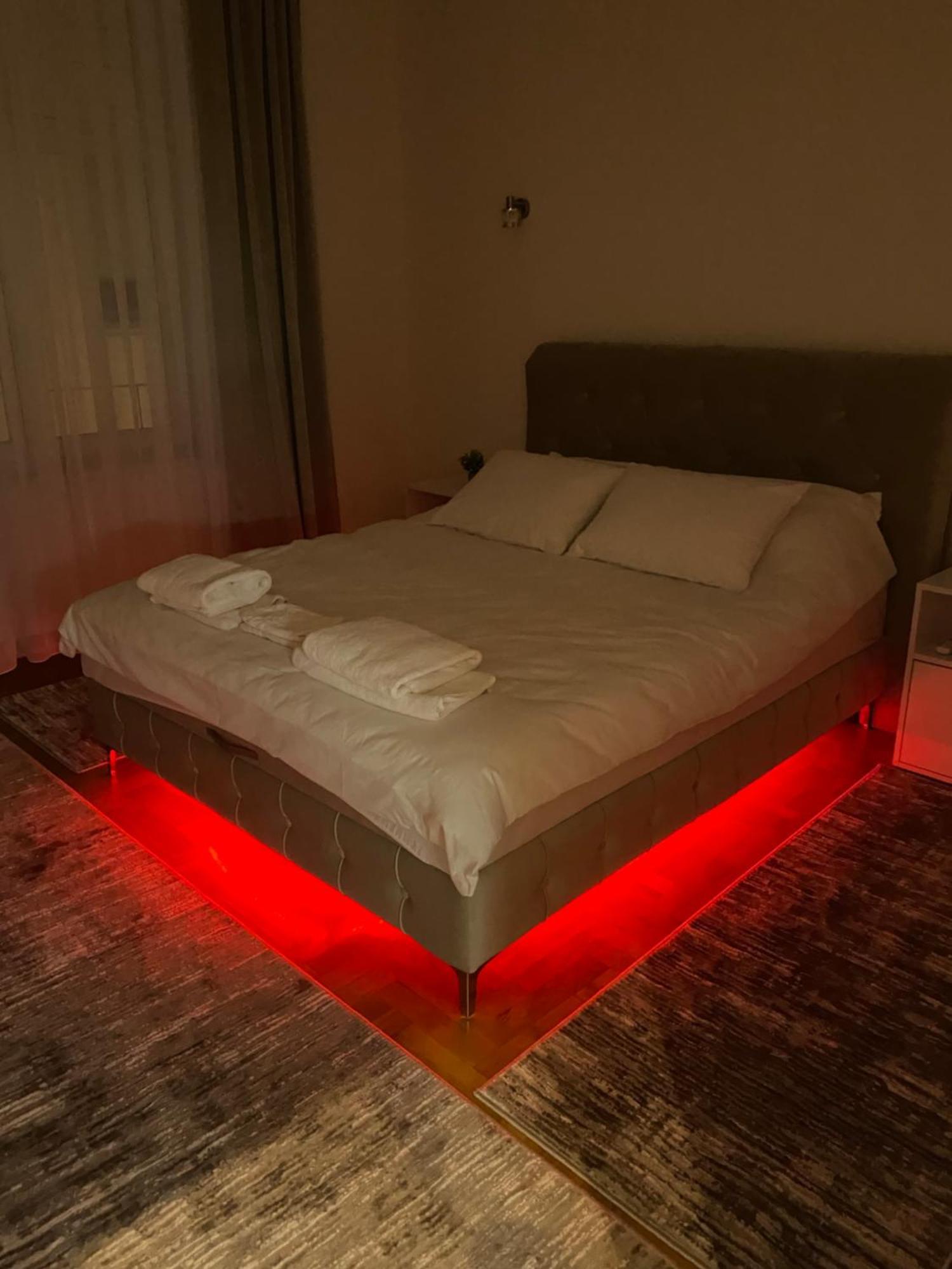 Sarajevo Luxury Apartment - 50 M From Old Sarajevo Clock Tower Екстер'єр фото